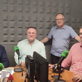 El liderazgo de la Vega Baja en la construcción de viviendas, a debate en la tertulia de 'Más de uno' El liderazgo de la Vega Baja en la construcción de viviendas, a debate en la tertulia de 'Más de uno'