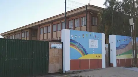 Fachada del CEIP Los Abrigos Fachada del CEIP Los Abrigos