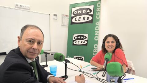 Jos&eacute; &Aacute;ngel Andr&eacute;s, presidente de Fundaci&oacute;n Caja Navarra y Marisa Lacabe