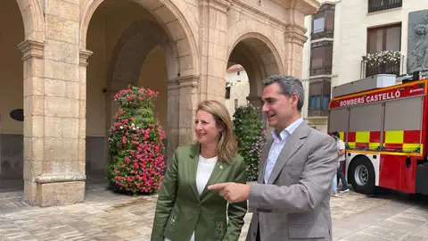 Begoña Carrasco (PP) y Antonio Ortolá (VOX) Begoña Carrasco (PP) y Antonio Ortolá (VOX)