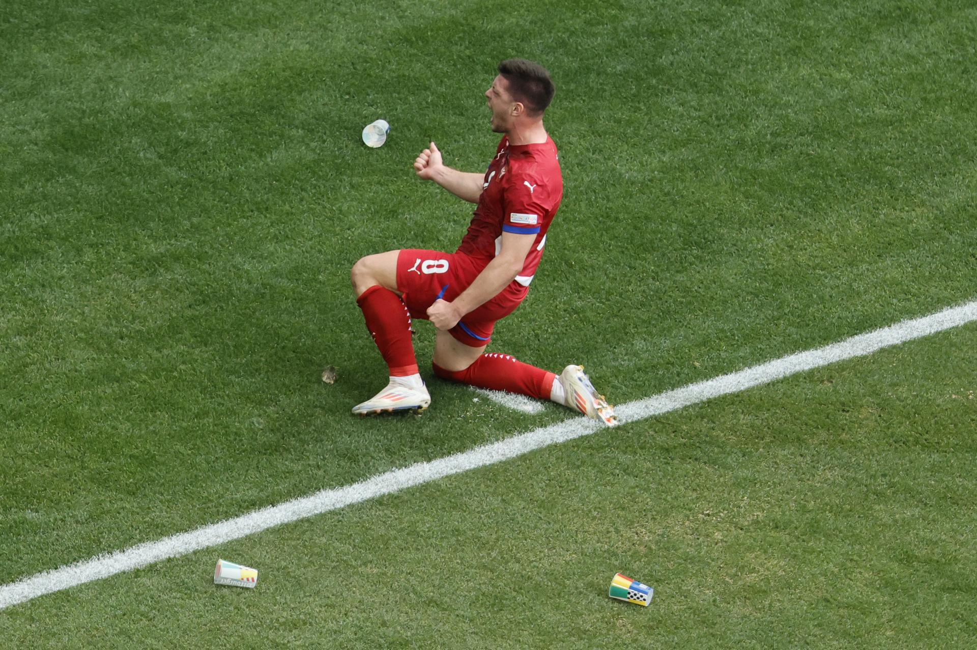 Jovic rescata un empate ante Eslovenia en el descuento Jovic rescata un empate ante Eslovenia en el descuento