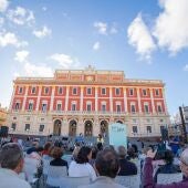 La Plaza del Rey, durante la presentación de Luis García Gil