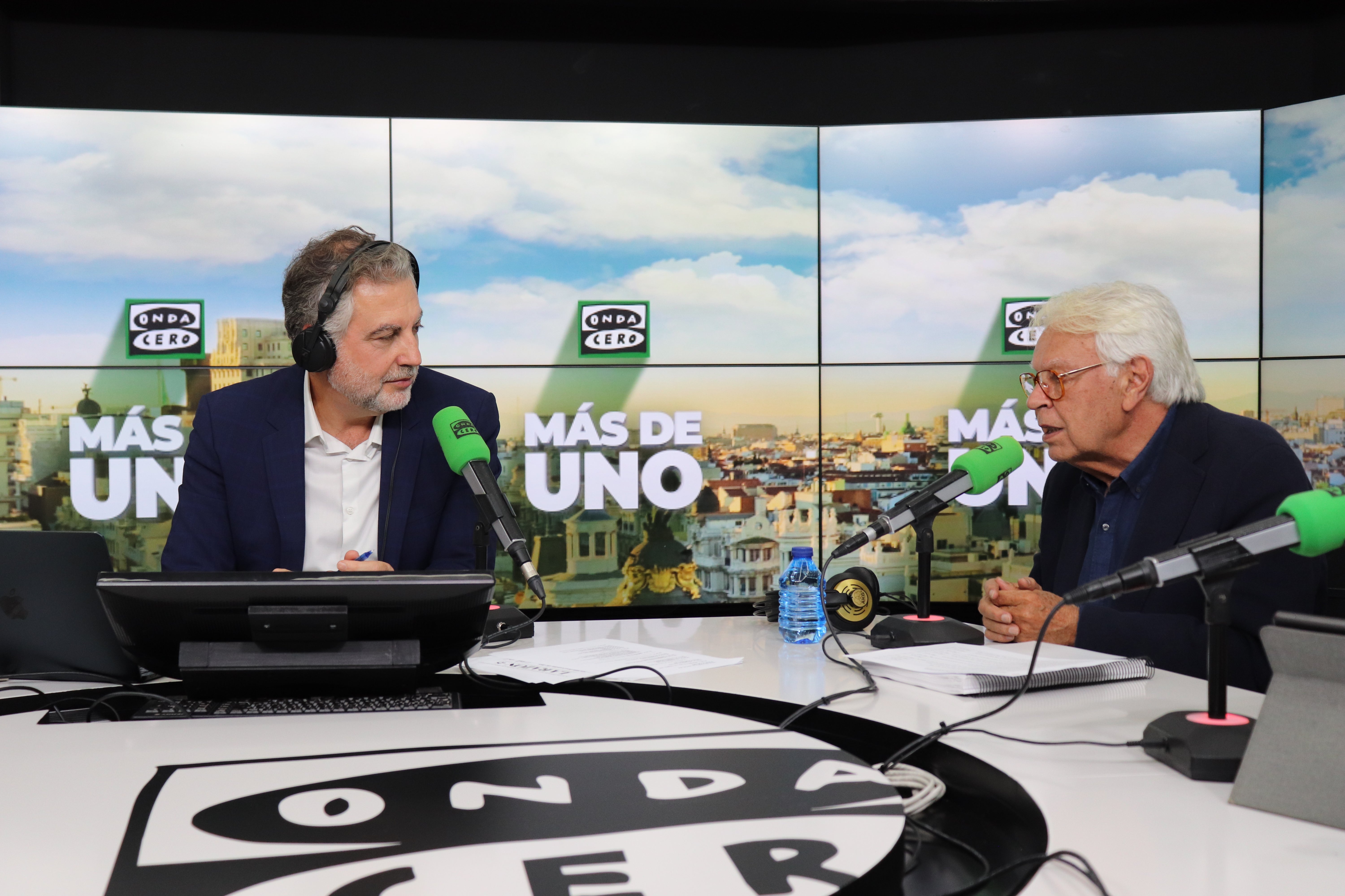 Felipe González acepta la propuesta de Alsina de un cara a cara con Zapatero en Onda Cero Felipe González acepta la propuesta de Alsina de un cara a cara con Zapatero en Onda Cero