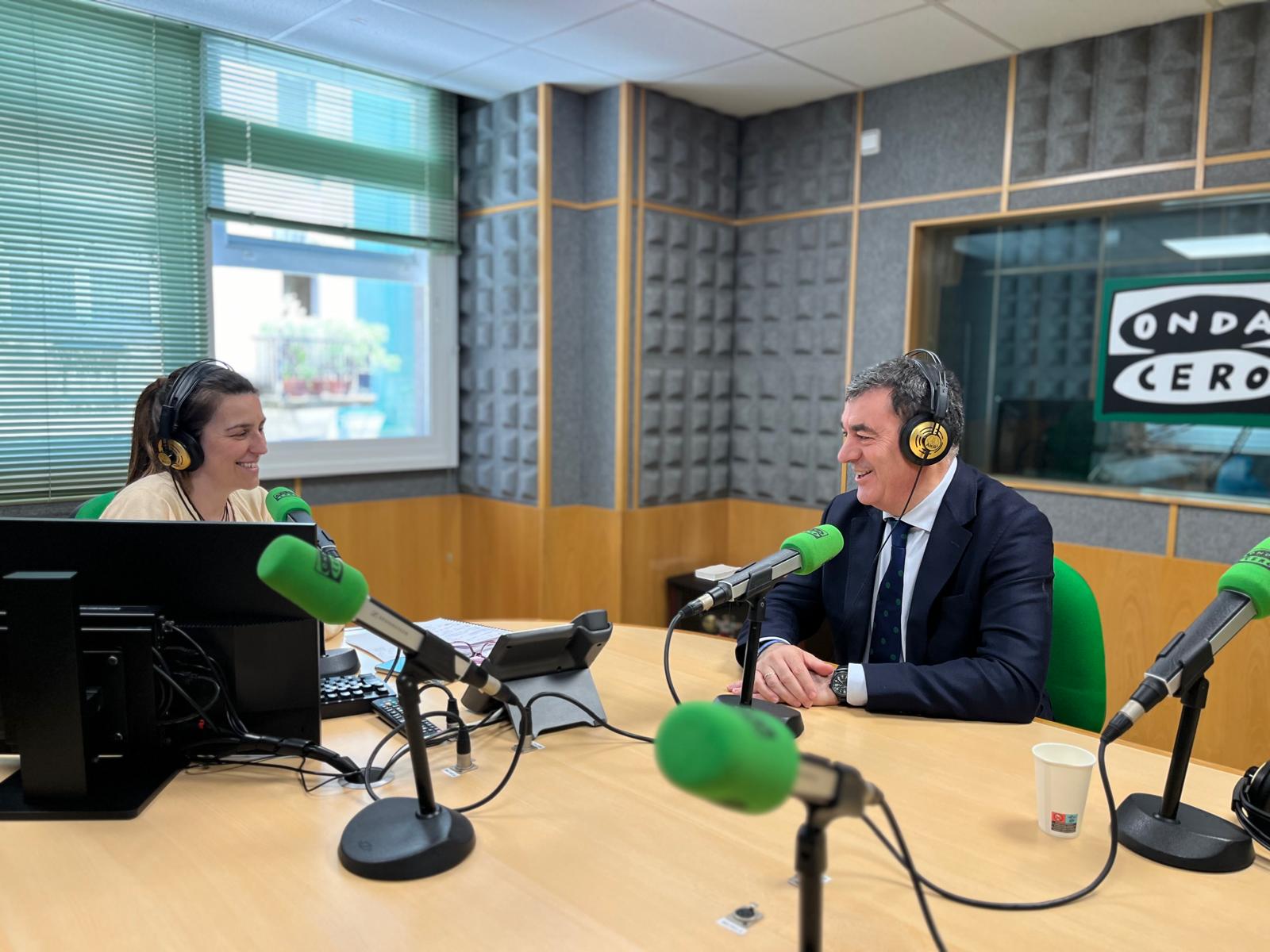 Román Rodríguez: «Os galegos sabemos que a educación é a porta para ter un futuro mellor» Román Rodríguez: «Os galegos sabemos que a educación é a porta para ter un futuro mellor»