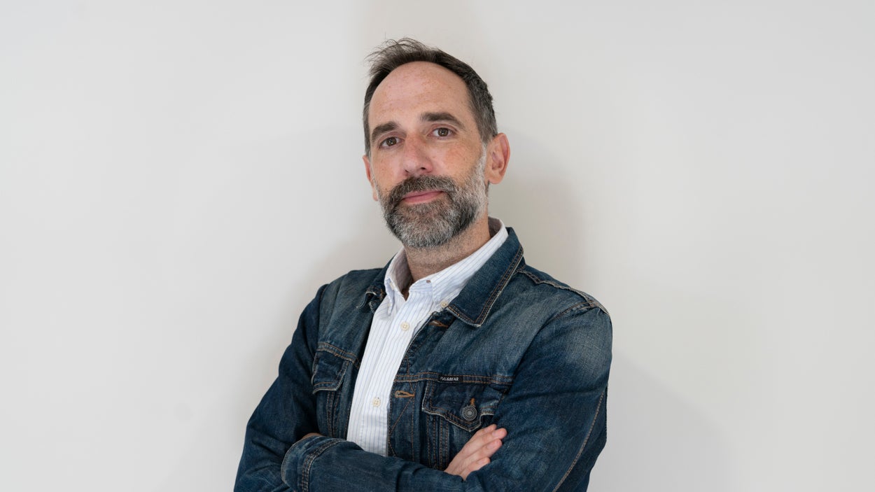 El dolor y la alegría de lo cotidiano en 'Manta Eléctrica', el poemario de Mario Díaz El dolor y la alegría de lo cotidiano en 'Manta Eléctrica', el poemario de Mario Díaz