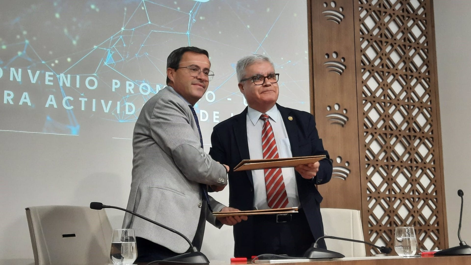 El Consorcio Promedio y la UEx colaborarán en la investigación para mejorar y modernizar el ciclo integral del agua El Consorcio Promedio y la UEx colaborarán en la investigación para mejorar y modernizar el ciclo integral del agua