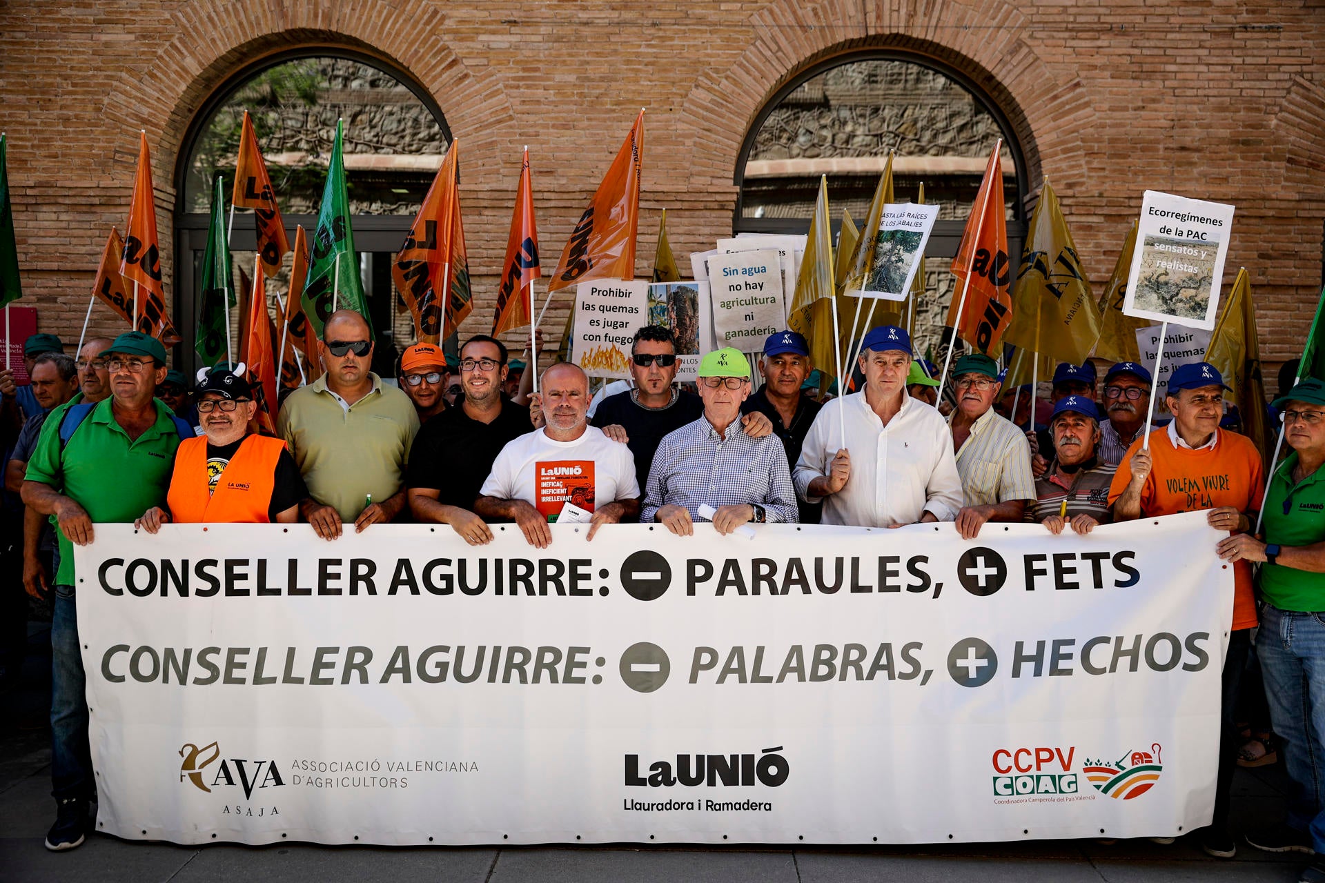 La Unió, AVA y COAG reclaman ayudas urgentes para el sector agrario y ganadero de la Comunitat Valenciana La Unió, AVA y COAG reclaman ayudas urgentes para el sector agrario y ganadero de la Comunitat Valenciana