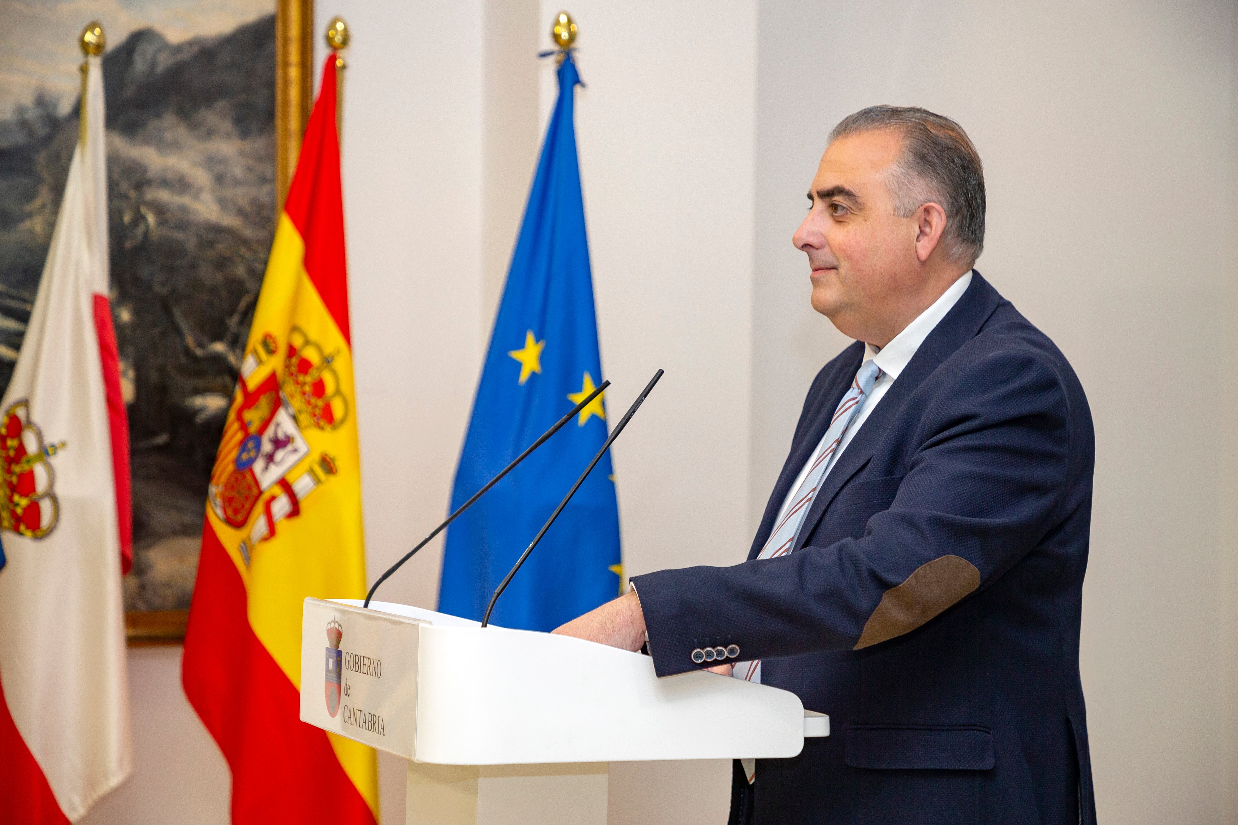 El Gobierno de Cantabria no descarta recurrir el auto sobre San Miguel de Aguayo El Gobierno de Cantabria no descarta recurrir el auto sobre San Miguel de Aguayo