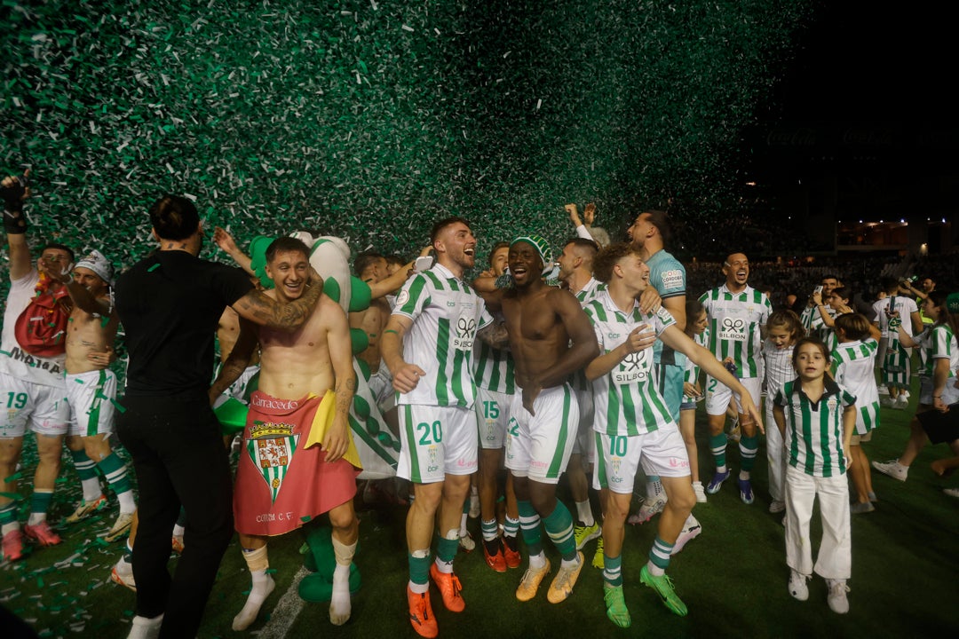 Alberto Toril guía al Córdoba al ascenso a Segunda Alberto Toril guía al Córdoba al ascenso a Segunda