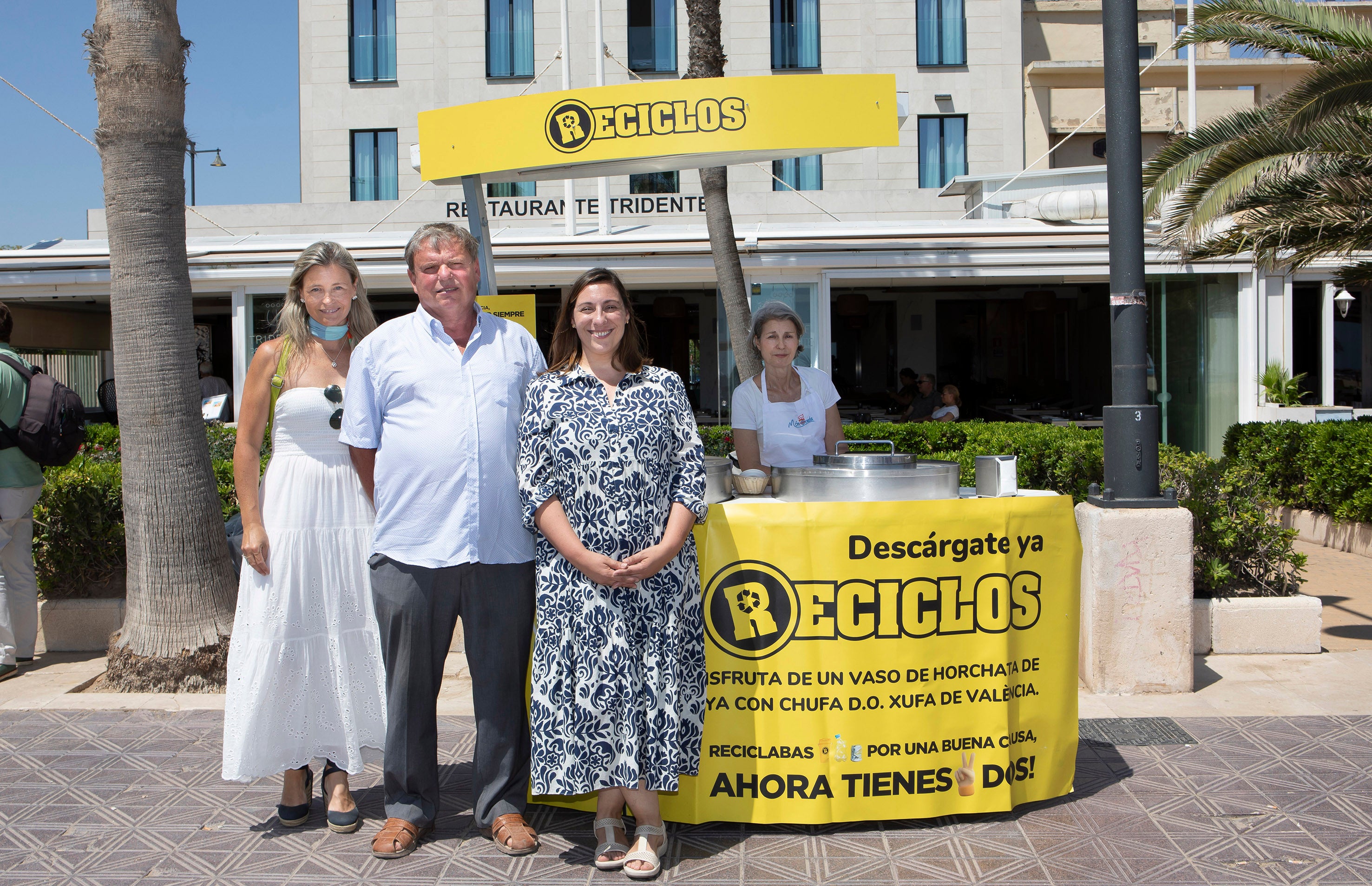 Ecoembes presenta la gran fiesta del reciclaje para dar a conocer la App RECICLOS Ecoembes presenta la gran fiesta del reciclaje para dar a conocer la App RECICLOS