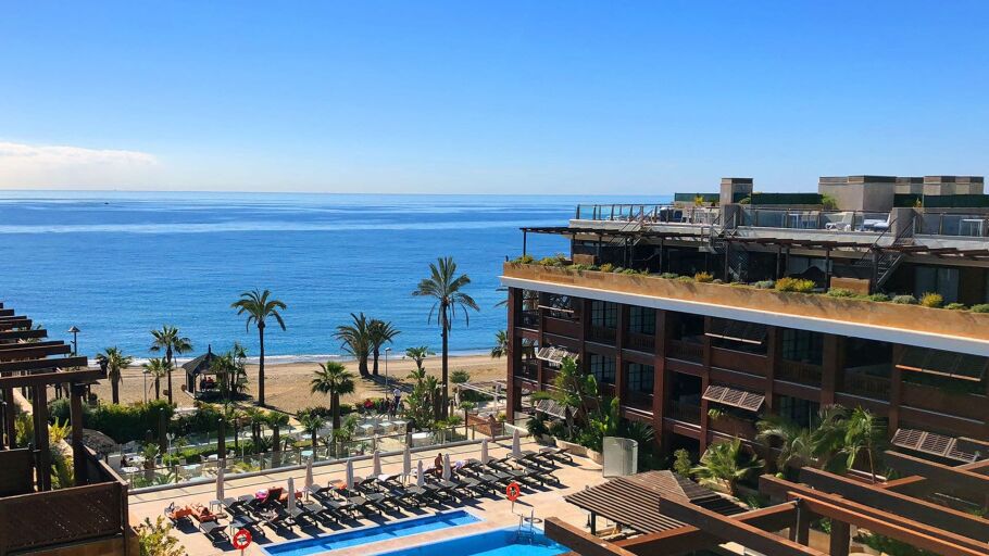 HOTEL GUADALP&Iacute;N BAN&Uacute;S