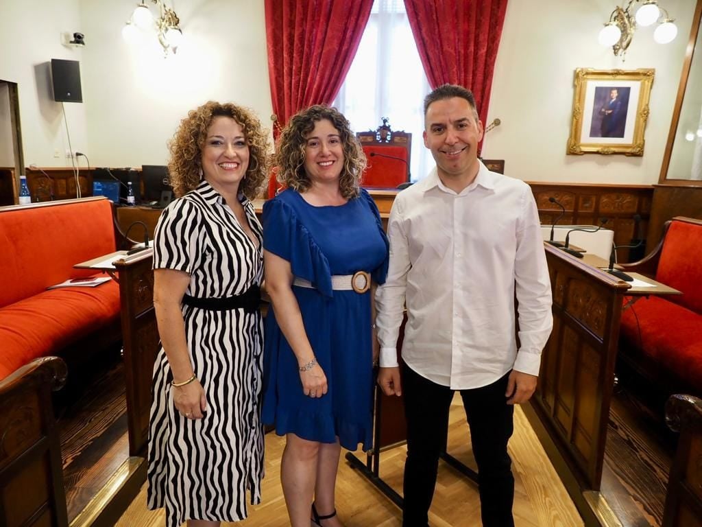 Sueca per Davant inicia negociaciones con Compromís y el PP para apartar al PSOE del gobierno local por su mala gestión económica Sueca per Davant inicia negociaciones con Compromís y el PP para apartar al PSOE del gobierno local por su mala gestión económica
