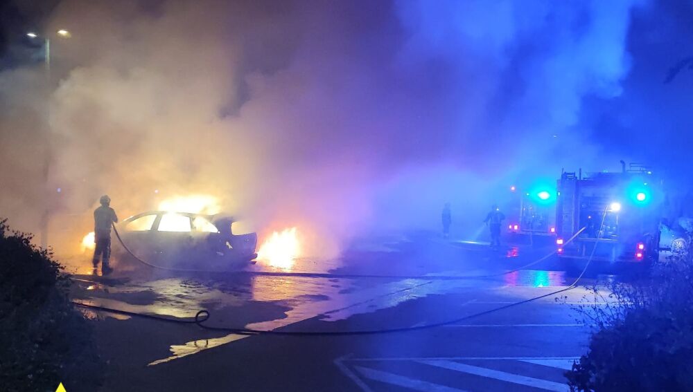 Incendio de varios vehículos en Puertollano