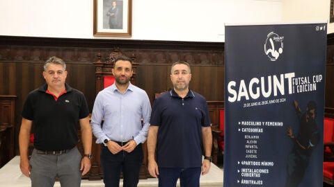 José Luis Pradas, Darío Moreno y Javier Timón, en el acto de presentación de la I Sagunto Futsal Cup