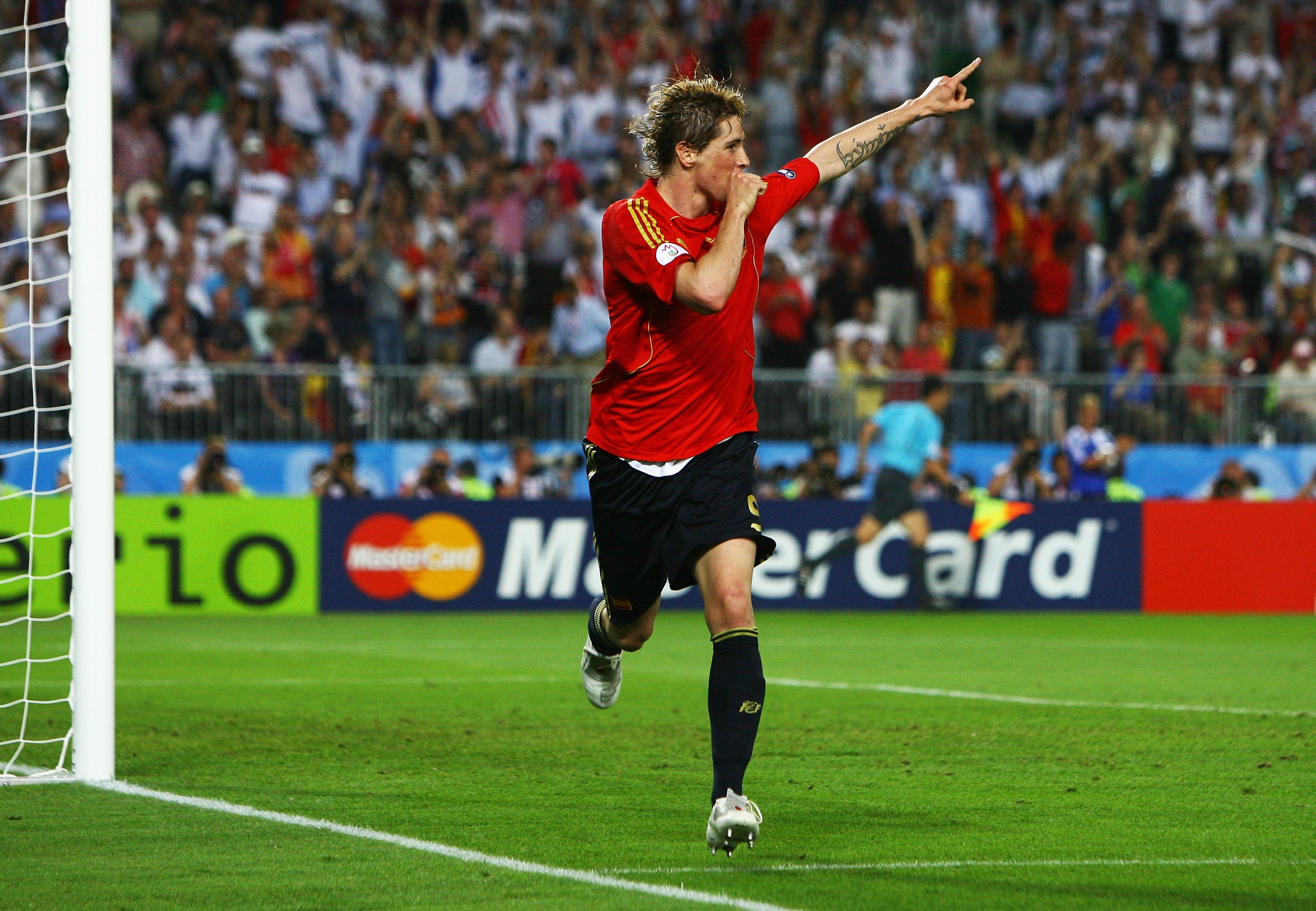 La historia de los España - Alemania: 'La Roja' no pierde un partido oficial ante los germanos desde 1988 La historia de los España - Alemania: 'La Roja' no pierde un partido oficial ante los germanos desde 1988