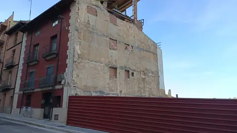 Estado actual del número 19 de la calle San Francisco DERRUMBE EDIFICIO