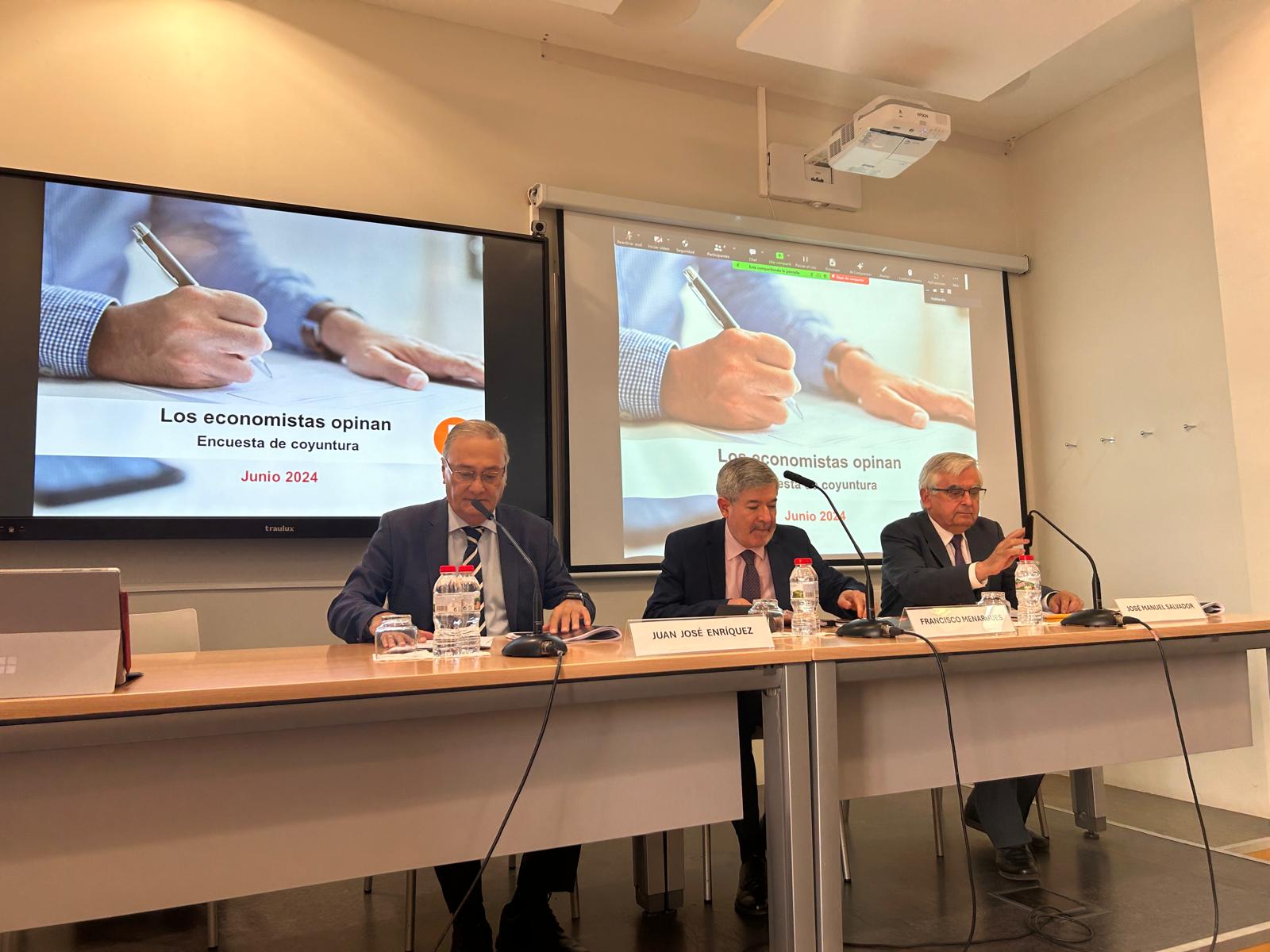Los economistas valencianos consideran que la situación de la Comunitat es "mejor" que la de España Los economistas valencianos consideran que la situación de la Comunitat es "mejor" que la de España