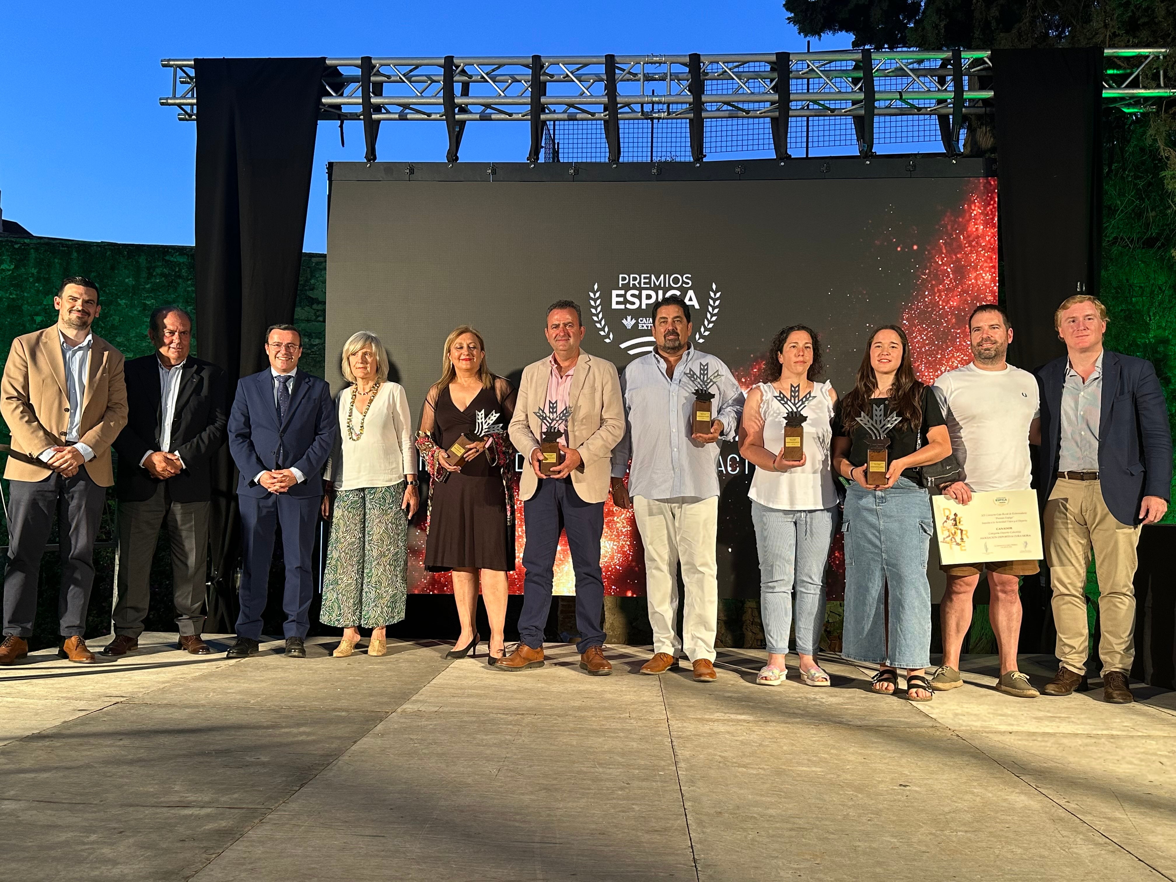 El proyecto ‘Flechas rosas’, de la Federación Extremeña de Tiro con Arco, Premio Espiga del Deporte 2024 El proyecto ‘Flechas rosas’, de la Federación Extremeña de Tiro con Arco, Premio Espiga del Deporte 2024