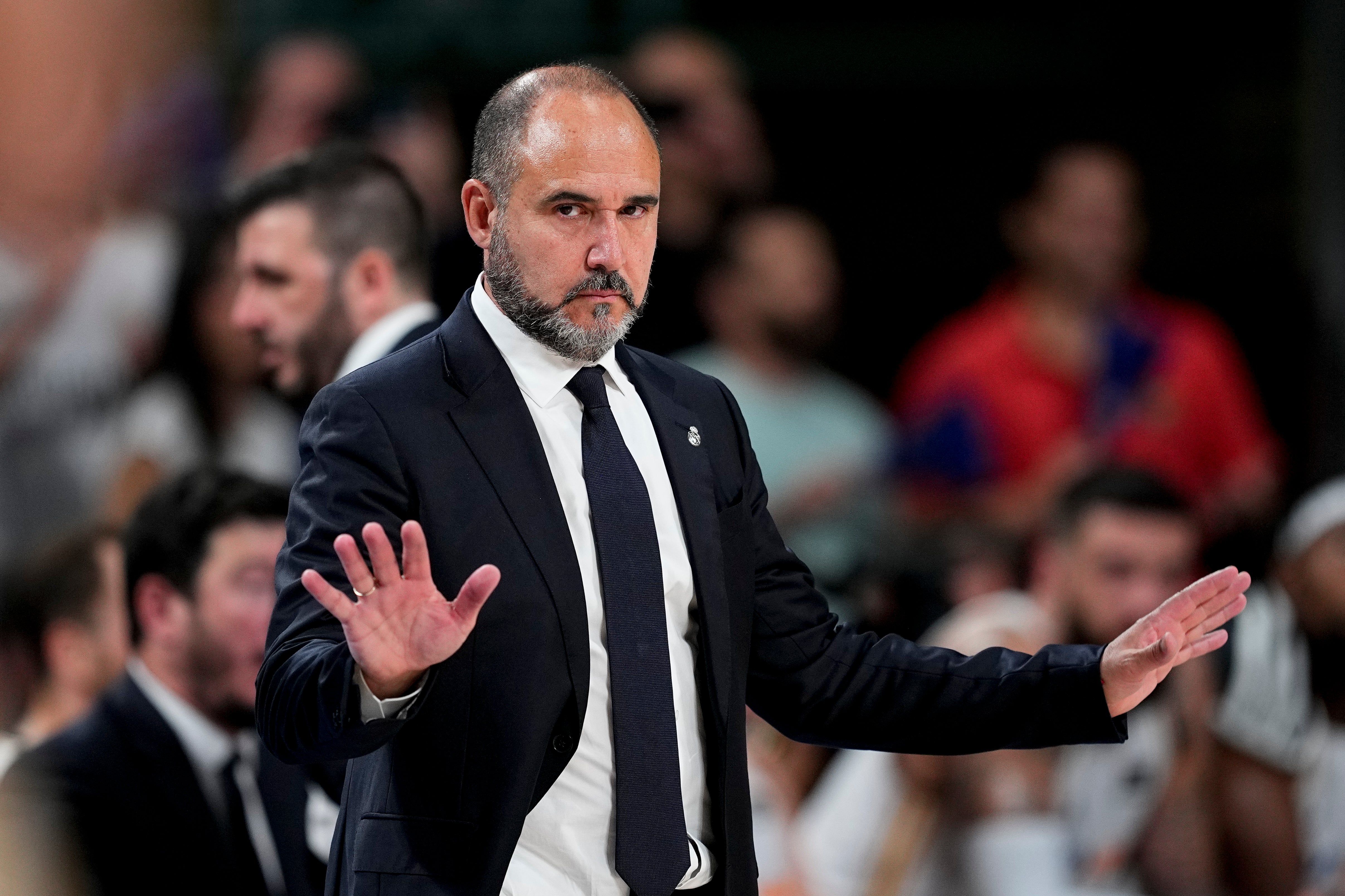 Chus Mateo amplía su contrato como entrenador del Real Madrid hasta 2026 Chus Mateo amplía su contrato como entrenador del Real Madrid hasta 2026