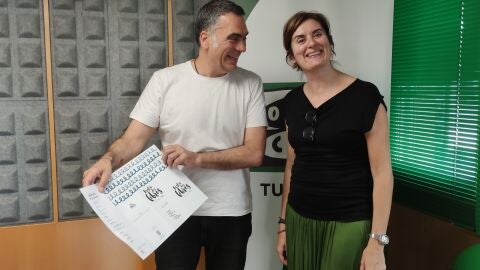 Demetrio G&oacute;mez y Luz P&eacute;rez, responsables de la Festa Libros Pontevedra