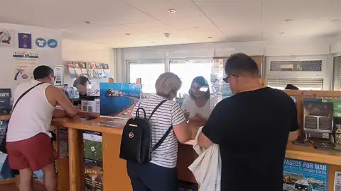 Más de 10.000 consultas en las Tourist Info de Peñíscola durante el mes de junio Más de 10.000 consultas en las Tourist Info de Peñíscola durante el mes de junio