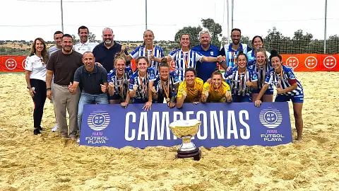 EnPie Málaga Fútbol Playa se corona como campeona de liga EnPie Málaga Fútbol Playa se corona como campeona de liga