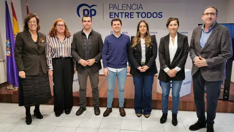 El PP señala al PSOE por el retraso en la puesta en marcha de las embarcaciones del Canal y las rutas turísticas .
