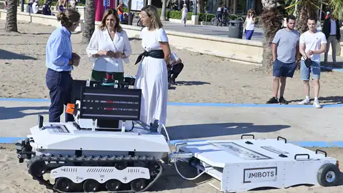 “UMIbeach”, robot inteligente y autónomo, capaz de limpiar las playas mediante Inteligencia Artificial “UMIbeach”, robot inteligente y autónomo, capaz de limpiar las playas mediante Inteligencia Artificial