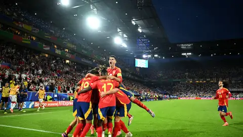 Los jugadores de España celebran uno de los goles en el partido de octavos de final de la Eurocopa ante Georgia Los jugadores de España celebran uno de los goles en el partido de octavos de final de la Eurocopa ante Georgia
