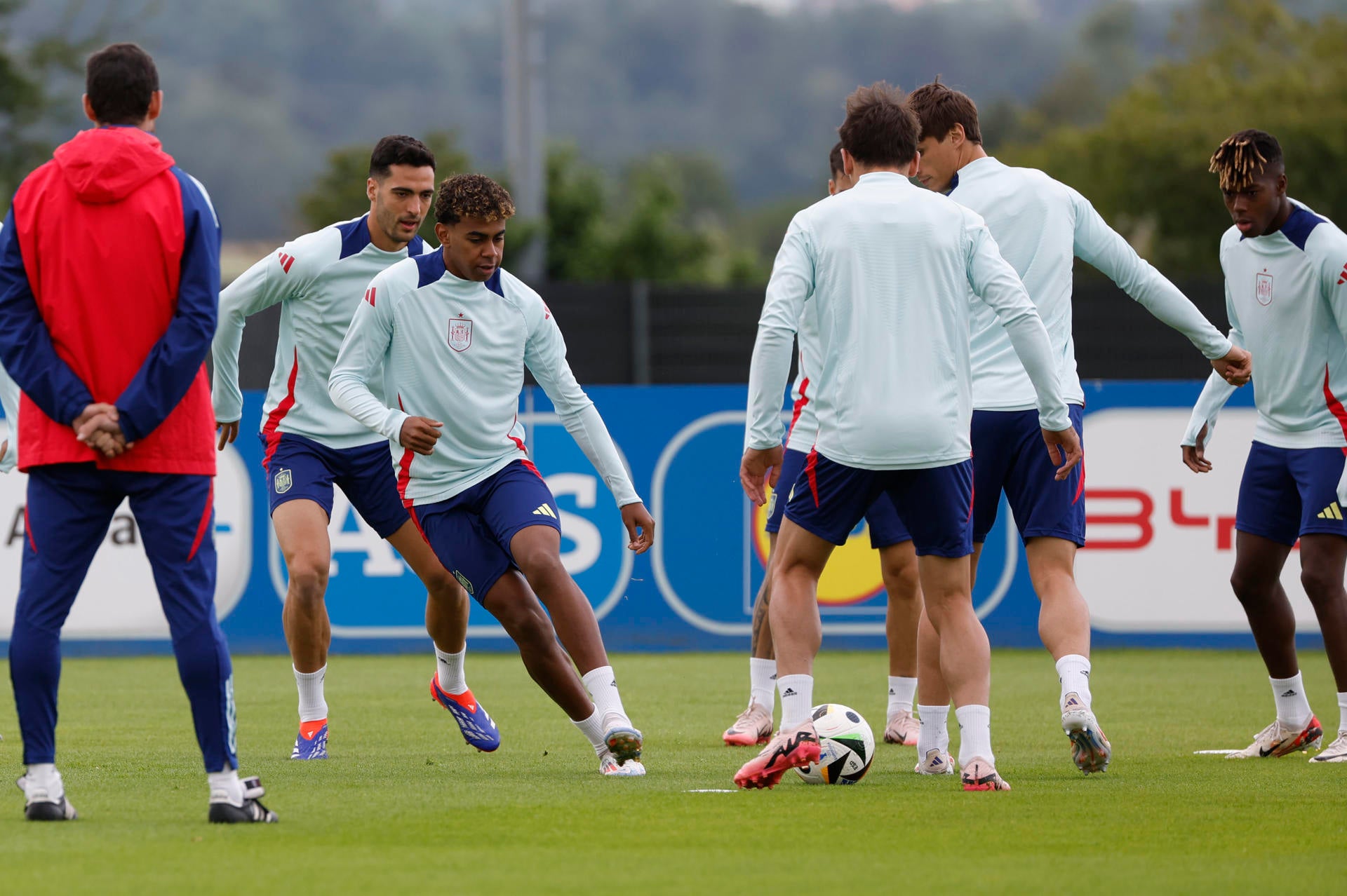 La canción que más suena en el vestuario de la selección y les motiva en la Eurocopa La canción que más suena en el vestuario de la selección y les motiva en la Eurocopa