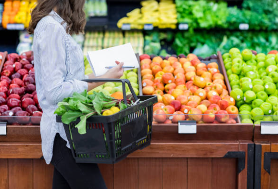 Desvelan por qué Mercadona o Lidl ponen la fruta nada más entrar al supermercado Desvelan por qué Mercadona o Lidl ponen la fruta nada más entrar al supermercado