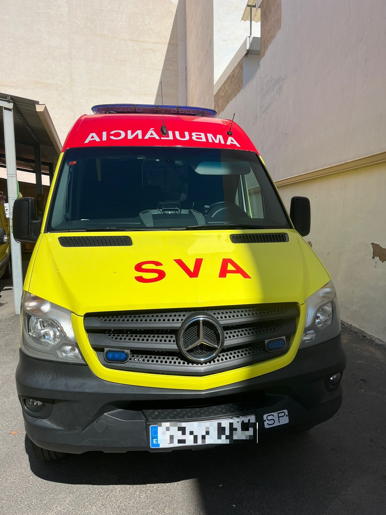 La ambulancia de SVA implantada en Elche con equipamiento SAMU amplía su horario a 24 horas a partir de este viernes La ambulancia de SVA implantada en Elche con equipamiento SAMU amplía su horario a 24 horas a partir de este viernes