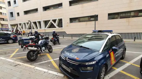 Vehículos de la Policía Nacional Vehículos de la Policía Nacional