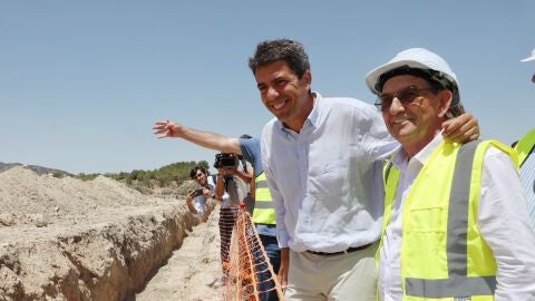 Carlos Mazón y Ángel Urbina en las obras del tramo I del postrasvase Júcar-Vinalopó. 