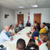 reunión de los dirigentes del PP con la asociación de vecinos l’Alquerieta de Alzira