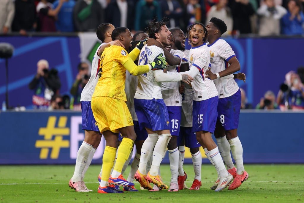 Francia gana a Portugal en la tanda de penaltis y será el rival de España en semifinales Francia gana a Portugal en la tanda de penaltis y será el rival de España en semifinales