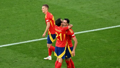 Mikel Merino celebra el gol de la victoria ante Alemania en los cuartos de final de la Eurocopa 2024