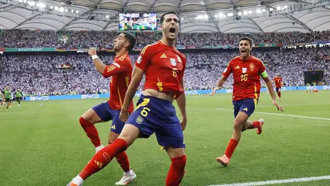 Mikel Merino celebra su gol con España. Mikel Merino celebra su gol con España.