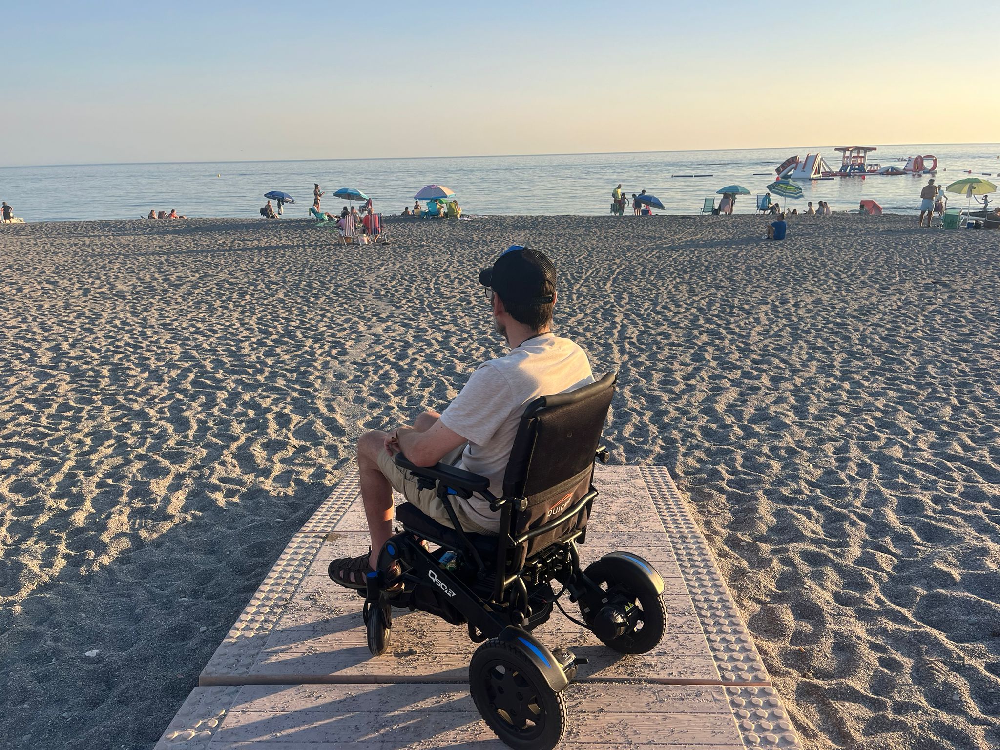 Una campaña en Change.org recaba más de dos mil firmas para pedir la prolongación de las pasarelas en las playas de Granada Una campaña en Change.org recaba más de dos mil firmas para pedir la prolongación de las pasarelas en las playas de Granada