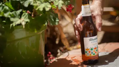 Alhambra Especial reta a los andaluces a capturar su verano Alhambra Especial reta a los andaluces a capturar su verano