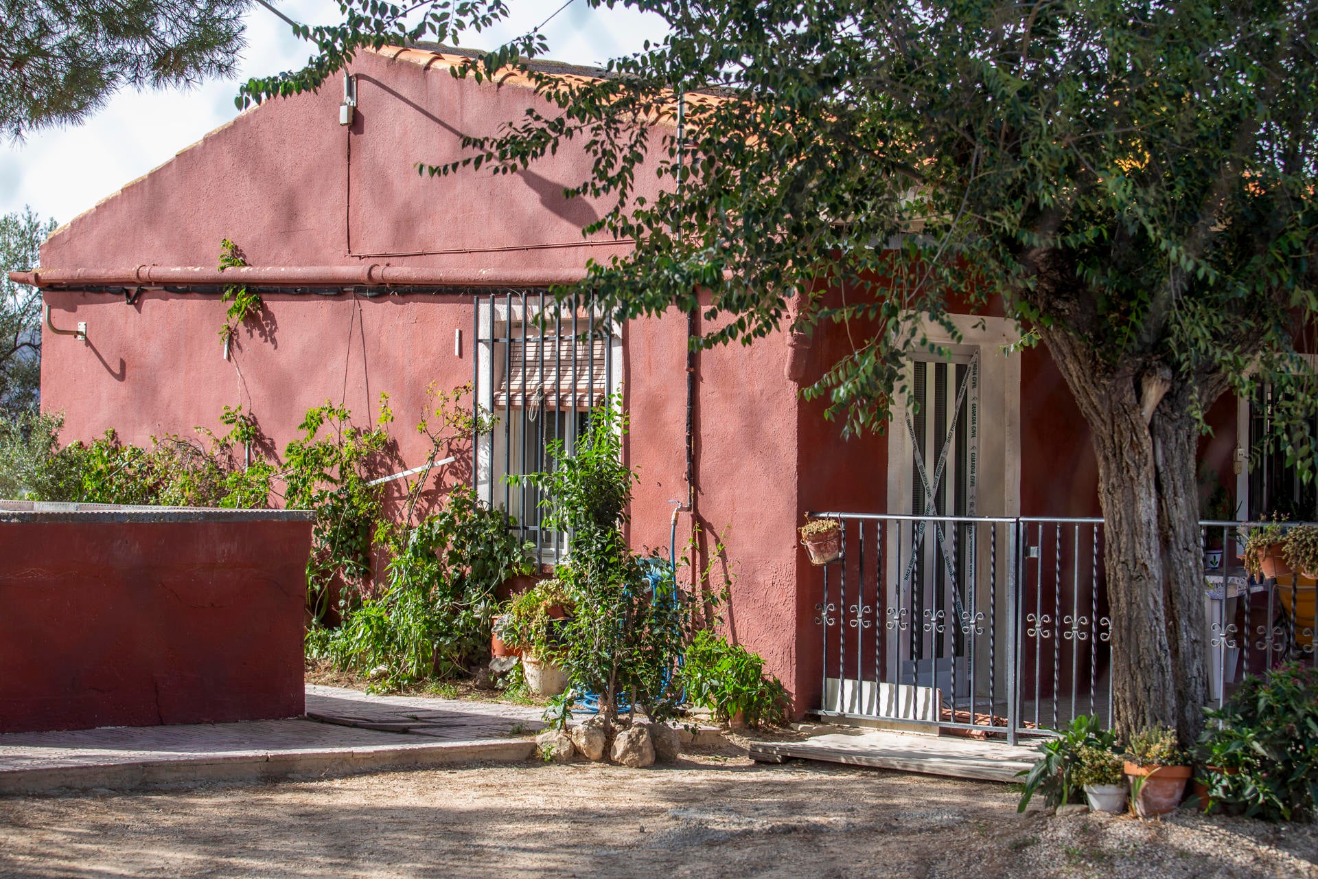 El Gobierno confirma que el hallazgo en Villena de los cadáveres de una pareja se investiga como posible violencia machista El Gobierno confirma que el hallazgo en Villena de los cadáveres de una pareja se investiga como posible violencia machista