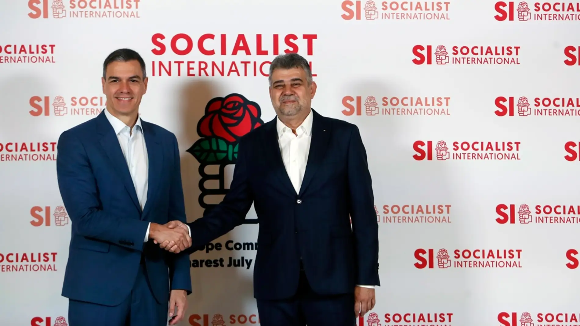 Pedro Sánchez dice que los socialistas son la "última línea de defensa" ante la ultraderecha Pedro Sánchez dice que los socialistas son la "última línea de defensa" ante la ultraderecha