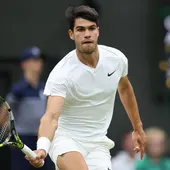 Carlos Alcaraz durante su partido ante Humbert en Wimbledon Carlos Alcaraz durante su partido ante Humbert en Wimbledon
