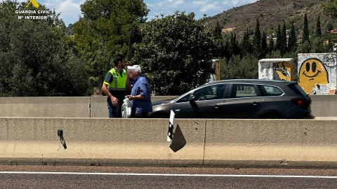 Un guardia civil fuera de servicio rescata a un anciano que caminaba por la Autovía A-23
