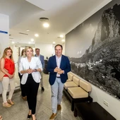 La titular de Justicia de la Comunitat visita Finestrat, donde su Conselleria digitaliza 8.000 libros del Juzgado de Paz La titular de Justicia de la Comunitat visita Finestrat, donde su Conselleria digitaliza 8.000 libros del Juzgado de Paz