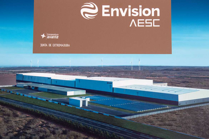 El Presidente del Gobierno Pedro Sánchez asiste este lunes a la colocación de la primera piedra de la Gigafactoría de Navalmoral El Presidente del Gobierno Pedro Sánchez asiste este lunes a la colocación de la primera piedra de la Gigafactoría de Navalmoral