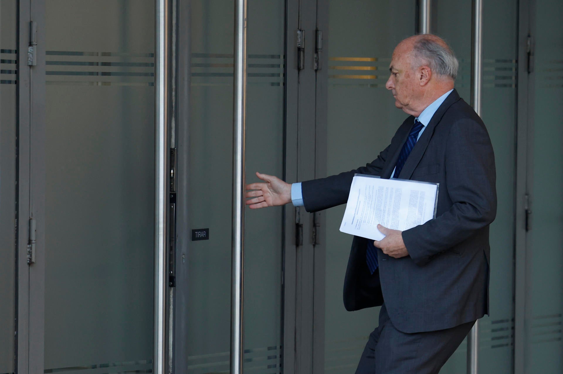 El juez archiva el caso Tsunami y avisa al Supremo de su decisión por Puigdemont El juez archiva el caso Tsunami y avisa al Supremo de su decisión por Puigdemont