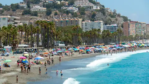 Provincias por alerta de calor excesivo: podrán llegar hasta los 40 grados Playa Almuñécar