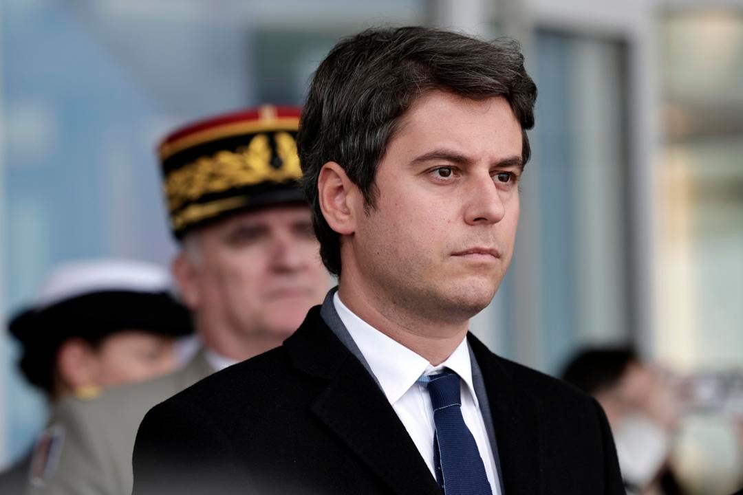 Macron mantiene a Gabriel Attal como primer ministro para gestionar los asuntos corrientes Macron mantiene a Gabriel Attal como primer ministro para gestionar los asuntos corrientes