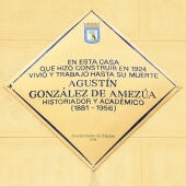 Placa de Agustín González de Amezúa